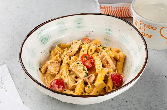 Пенне с цыплёнком и песто Пенне с цыплёнком и песто